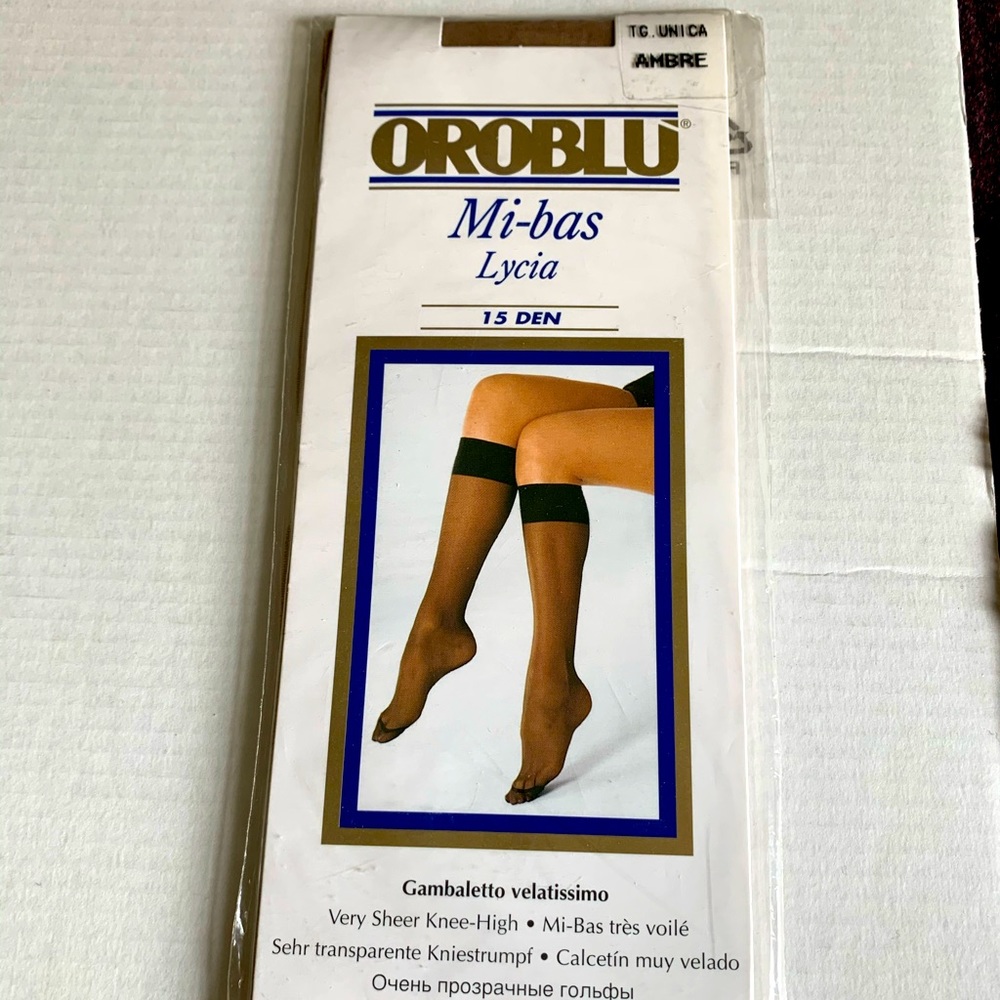 15 Den Italian OROBLU very sheer tan knee-highs